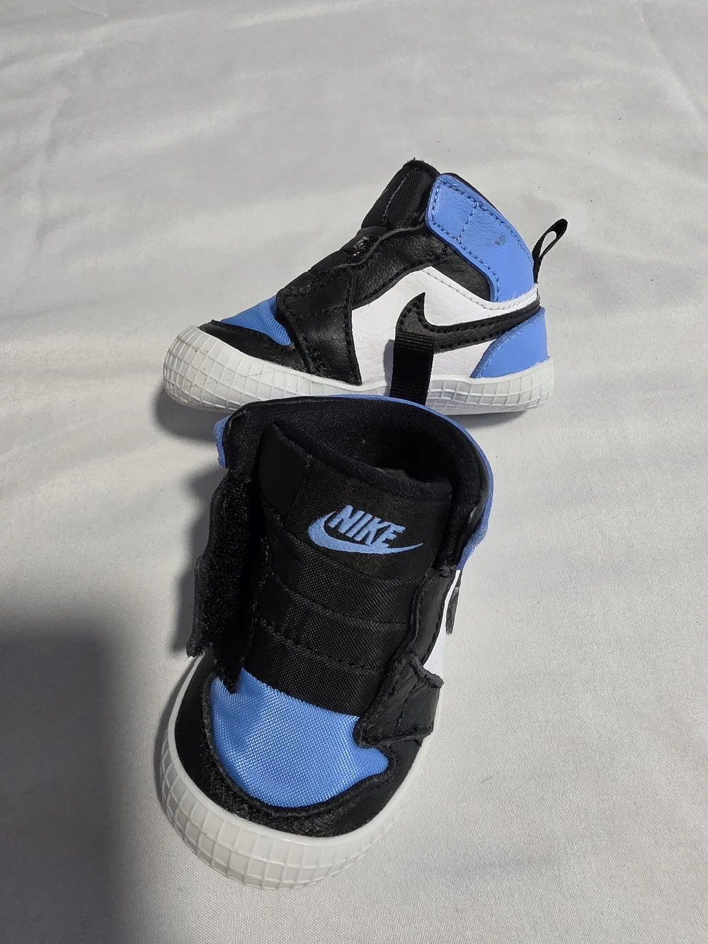 Nike Kids' Black and Blue High-Top Sneakers